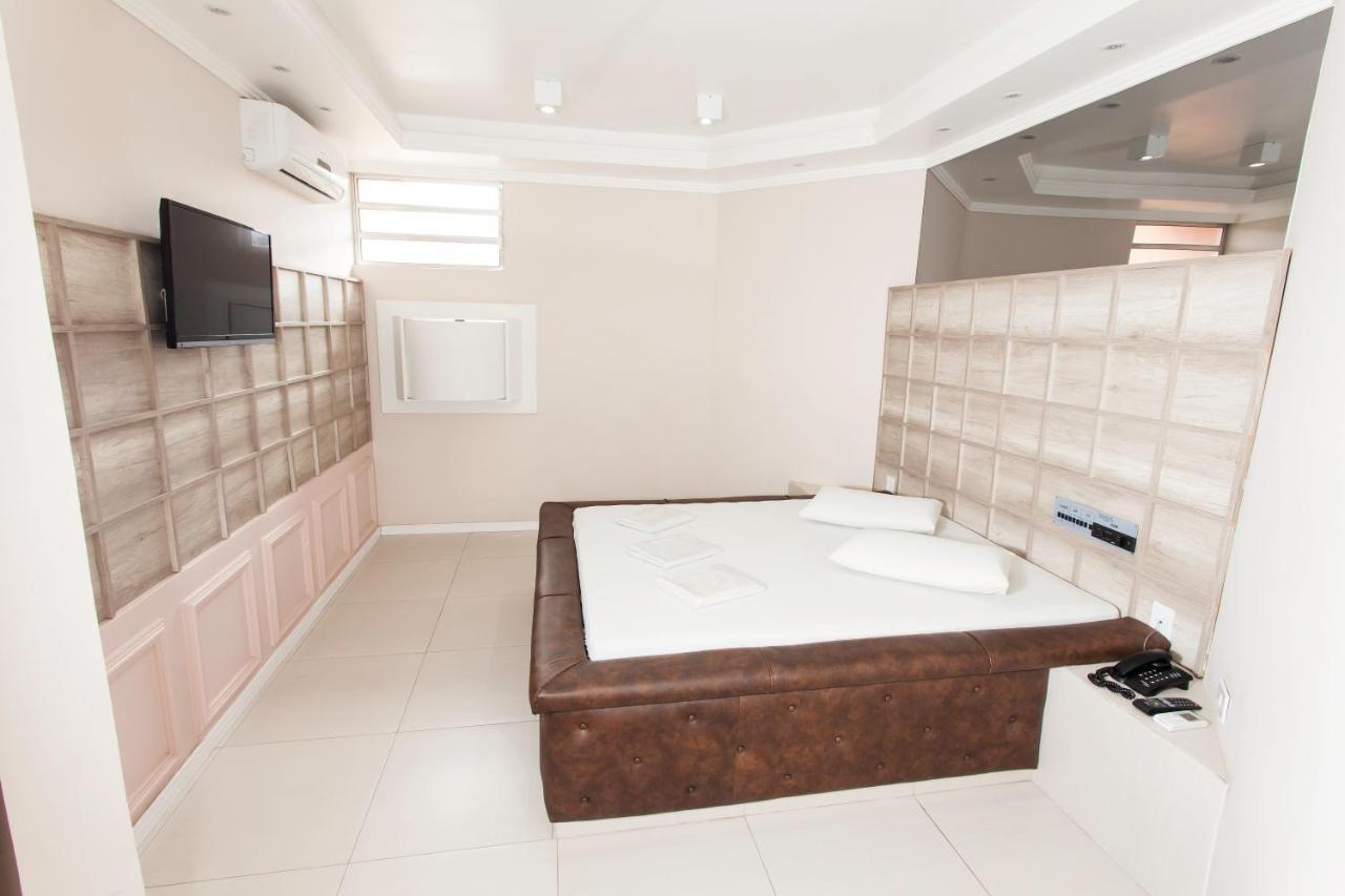 Motel Napoleon Almirante Tamandaré Extérieur photo
